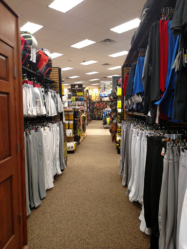Sporting Goods Store «SCHEELS», reviews and photos, 2800 S Columbia Rd, Grand Forks, ND 58201, USA