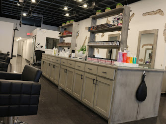 Harper Ellis Salon & Extension Bar