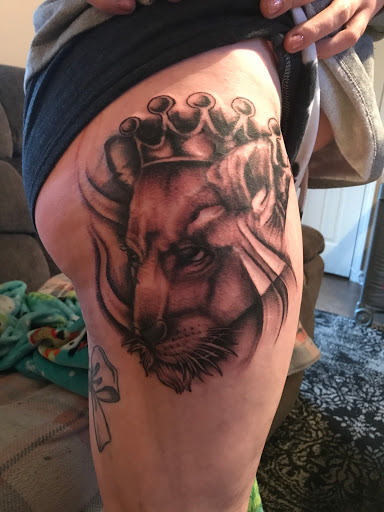 Explore optical illusion tattoo ideas, creative tattoo ideas in Owensboro, available at Shaka Tattoo owensboro ky