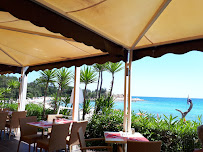 Atmosphère du Restaurant Le Grand Bleu à Sari-Solenzara - n°7