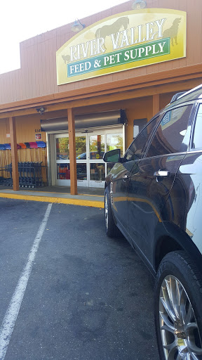 Pet Supply Store «River Valley Feed & Pet Supply», reviews and photos, 6549 16th St, Rio Linda, CA 95673, USA