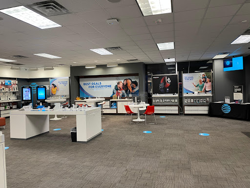 Cell Phone Store «AT&T», reviews and photos, 709 Lewis And Clark Parkway, Clarksville, IN 47129, USA