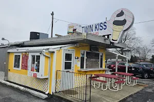 Twin Kiss Drive In image