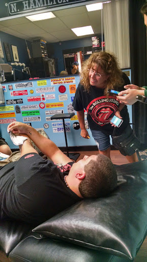 Tattoo Shop «Old Town Tattoo», reviews and photos, 203 N Hamilton St, Saginaw, MI 48602, USA