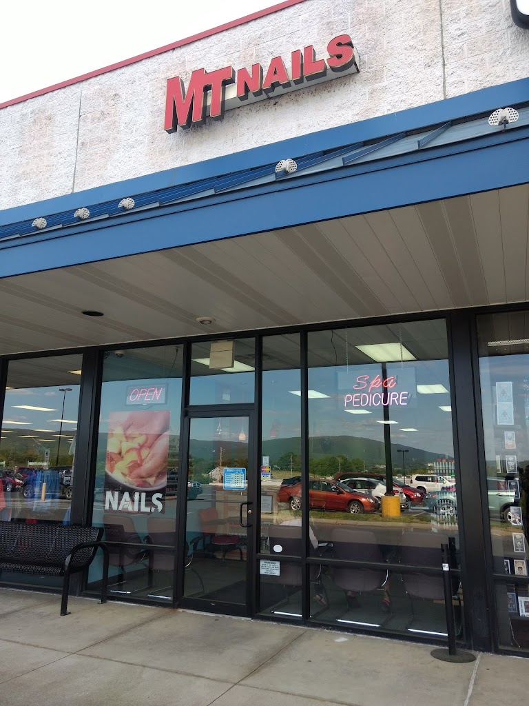 M T Nails 17044