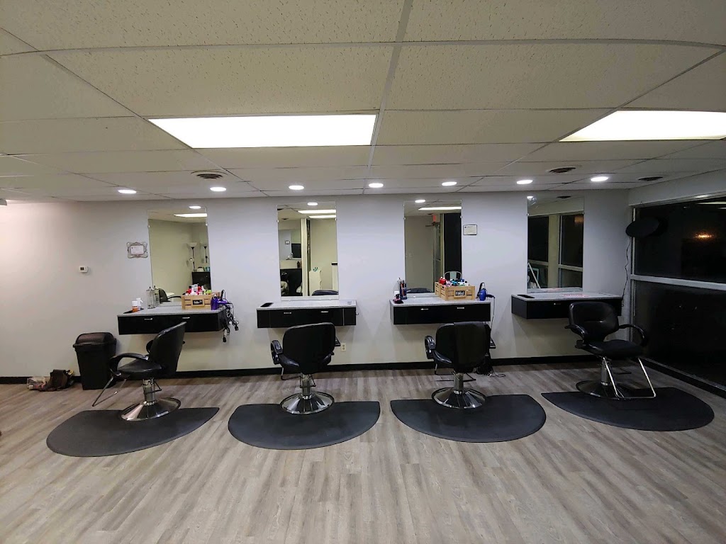 Platinum Salon & Spa 47371