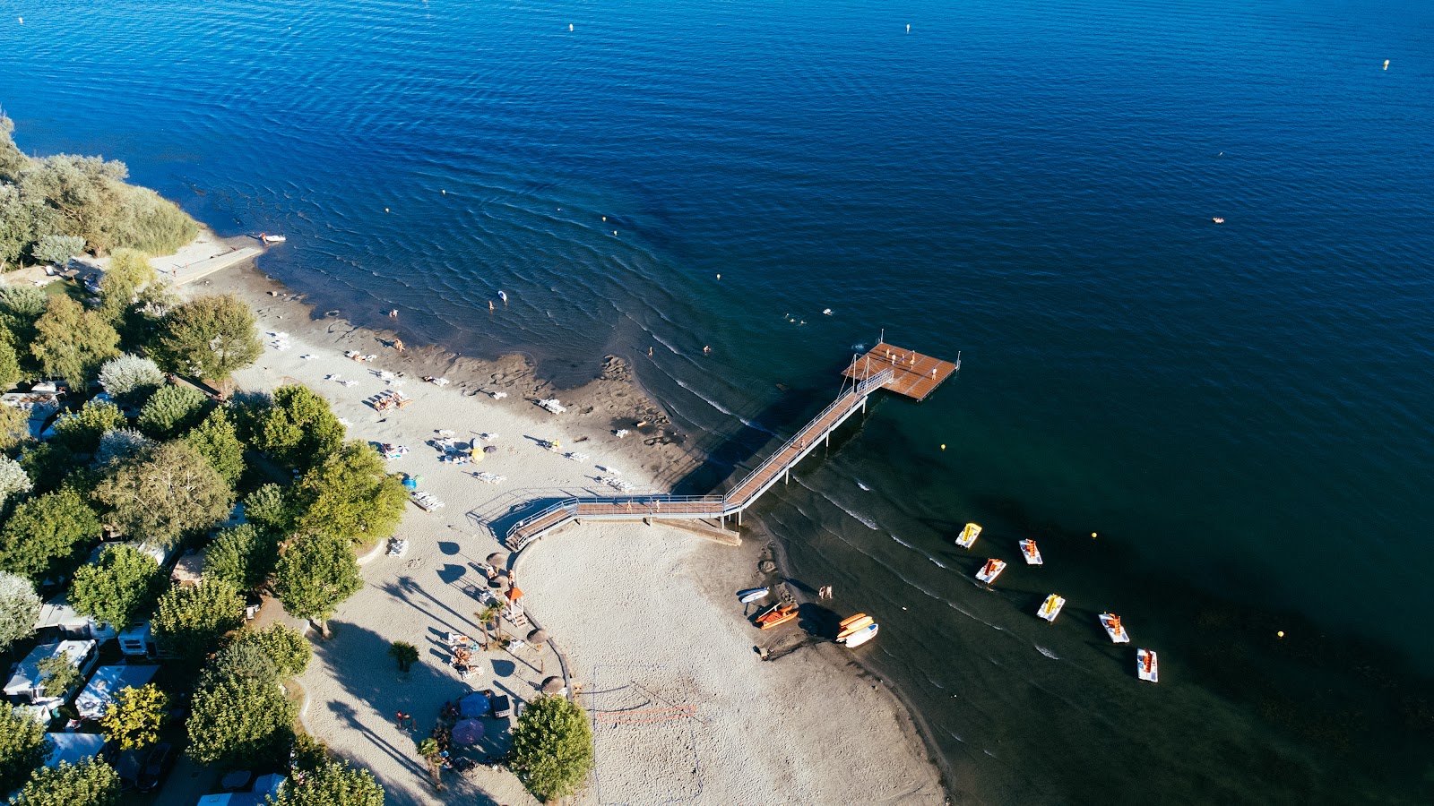 Foto di Spiaggia Isolino - raccomandato per i viaggiatori in famiglia con bambini