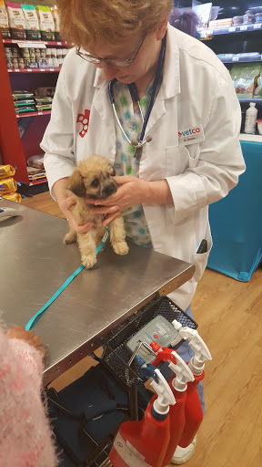 Pet Supply Store «Petco Animal Supplies», reviews and photos, 4915 E 41st St C, Tulsa, OK 74135, USA