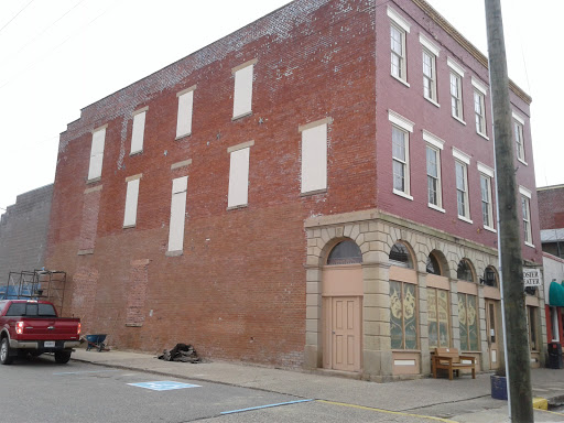Movie Theater «Hoosier Theater», reviews and photos, 209 Ferry St, Vevay, IN 47043, USA