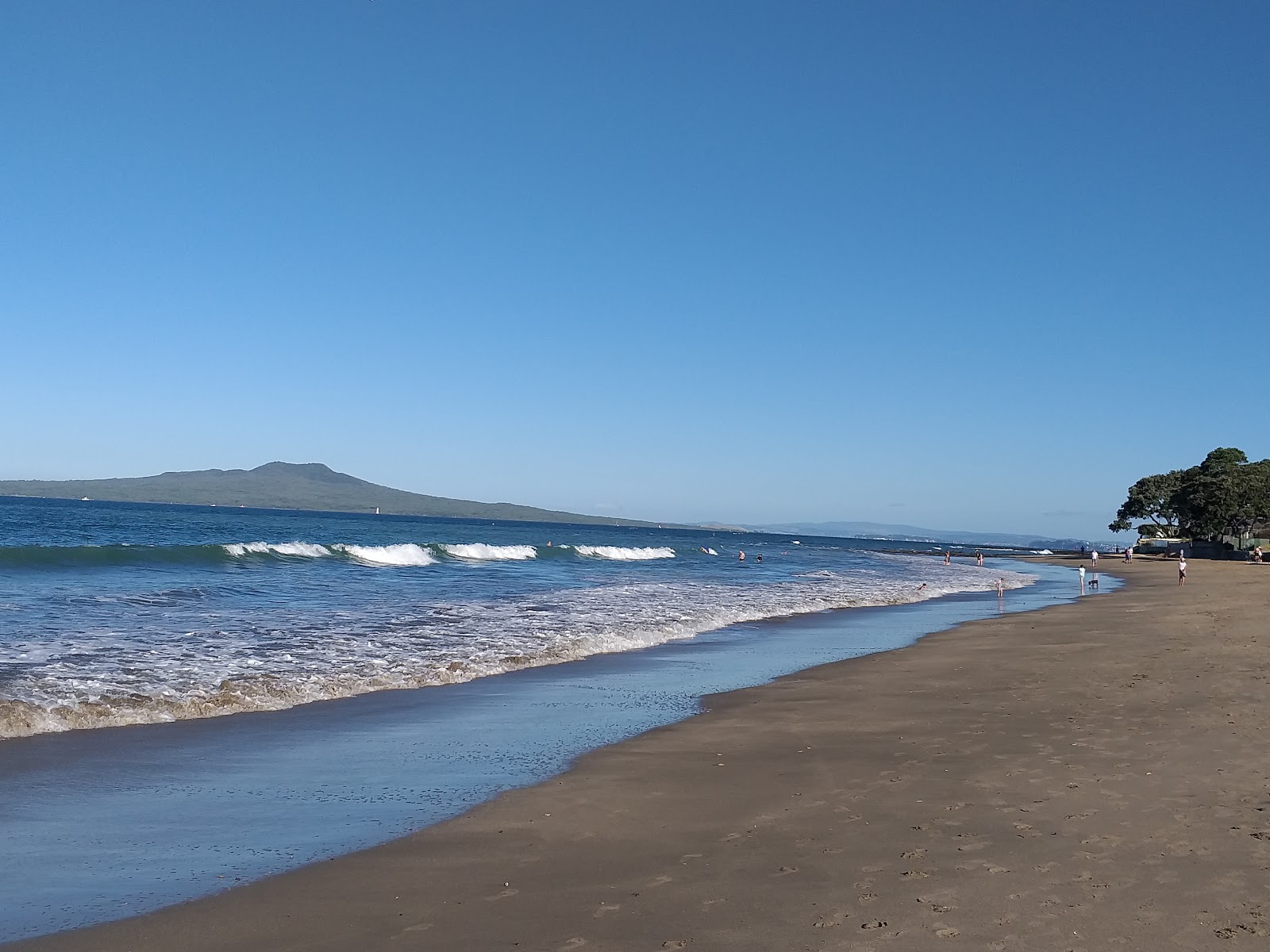 Fotografie cu Milford Beach și așezarea