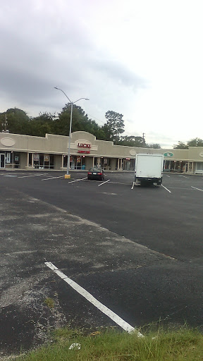 Furniture Store «Lucke Furniture Outlet», reviews and photos, 5411 Altama Ave, Brunswick, GA 31525, USA