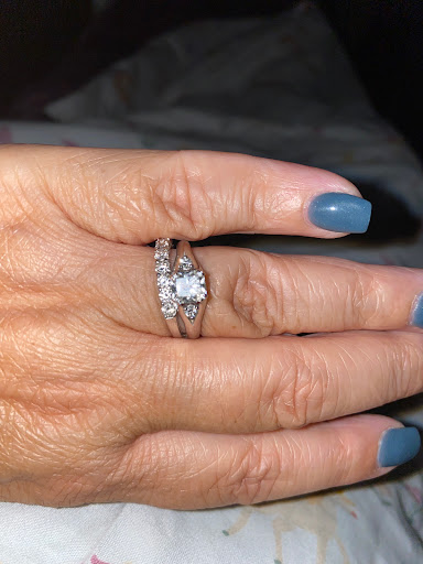 Jewelry Store «Finch Jewelers», reviews and photos, 1841 Columbia Ave, Lancaster, PA 17603, USA