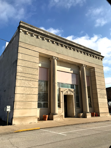 Fortress Bank in Monmouth, Illinois