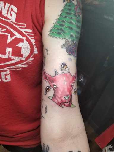 Tattoo Shop «Route Eleven Tattoo Company», reviews and photos, 17715 Virginia Ave, Hagerstown, MD 21740, USA