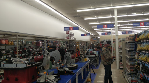 Hardware Store «Harbor Freight Tools», reviews and photos, 2658 Peters Creek Pkwy, Winston-Salem, NC 27127, USA