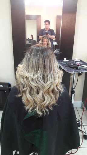 Hair Salon «LE HAIR Salon & Color Bar», reviews and photos, 8236 W Flagler St, Miami, FL 33144, USA