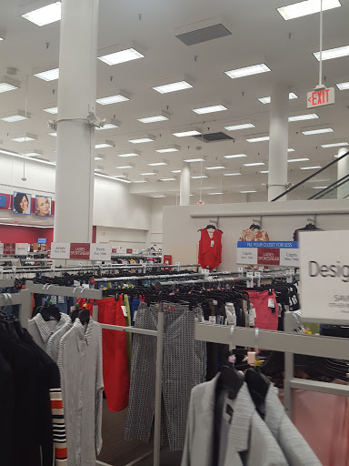 Clothing Store «Burlington Coat Factory», reviews and photos, 100 S 69th St, Upper Darby, PA 19082, USA