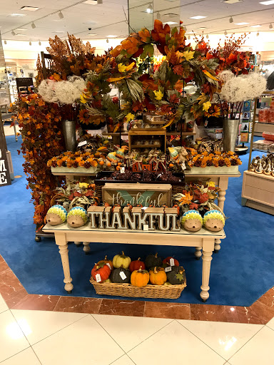 Department Store «Von Maur», reviews and photos, 1530 Polaris Pkwy, Columbus, OH 43240, USA