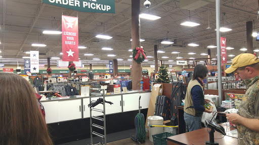 Sporting Goods Store «Gander Mountain», reviews and photos, 11501 Parkside Dr, Knoxville, TN 37934, USA