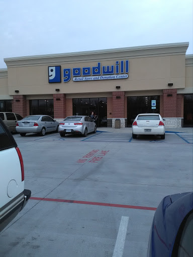 Thrift Store «Goodwill Retail Store of Springfield – Chestnut Crossing», reviews and photos, 425 S Western Ave, Springfield, MO 65802, USA