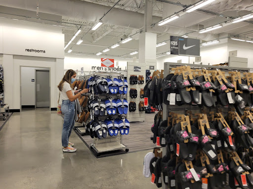 Department Store «Nordstrom Rack at 1600 Commons», reviews and photos, 1540 N Federal Hwy, Fort Lauderdale, FL 33304, USA
