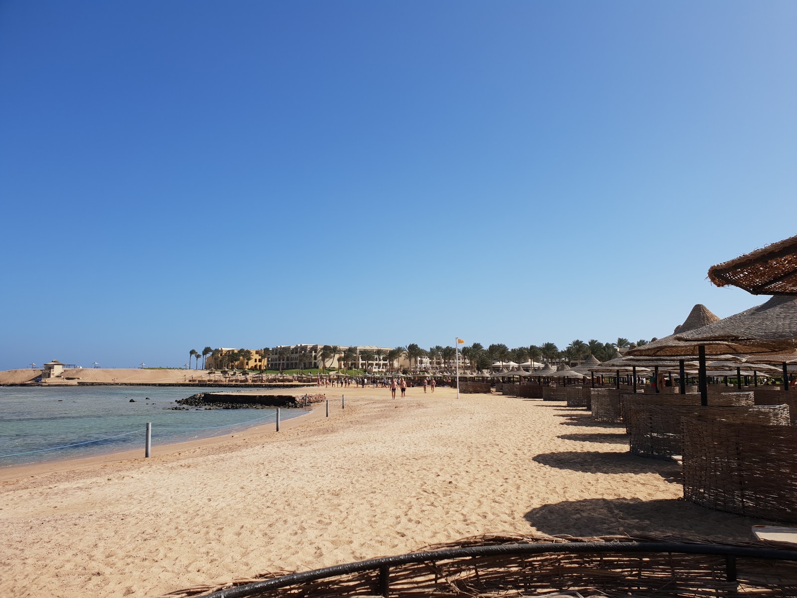 Foto av Madinat Coraya hotellområde