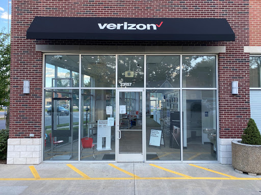 Cell Phone Store «GoWireless Verizon Authorized Retailer», reviews and photos, 23157 Woodward Ave, Ferndale, MI 48220, USA