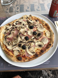 Plats et boissons du Pizzeria La Pizza Maestria à Condat-sur-Vienne - n°1