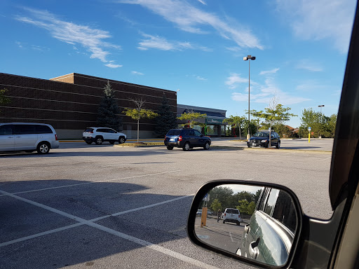 Clothing Store «L.L. Bean Outlet», reviews and photos, 534 Stillwater Ave, Bangor, ME 04401, USA