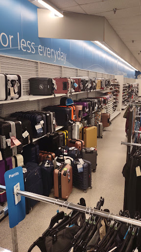 Clothing Store «Ross Dress for Less», reviews and photos, 5755 N University Dr, Pompano Beach, FL 33321, USA