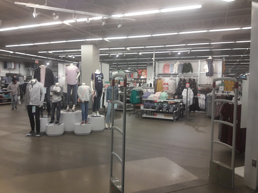 Clothing Store «Old Navy», reviews and photos, 1470 Palisades Center Dr, West Nyack, NY 10994, USA