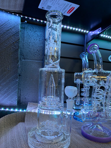 Tobacco Shop «Starbuzz Smoke Shop», reviews and photos, 668 Soscol Ave, Napa, CA 94559, USA