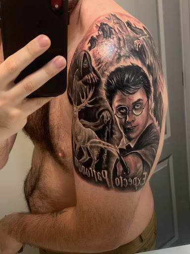 Explore inside finger tattoo ideas, creative tattoo ideas in Sarasota, available at SEVEN SINS Tattoo Studio