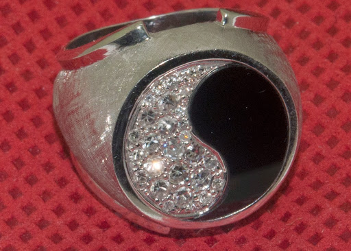 Jewelry Buyer «Bell Family Jewelers», reviews and photos, 40-21 Bell Blvd, Bayside, NY 11361, USA