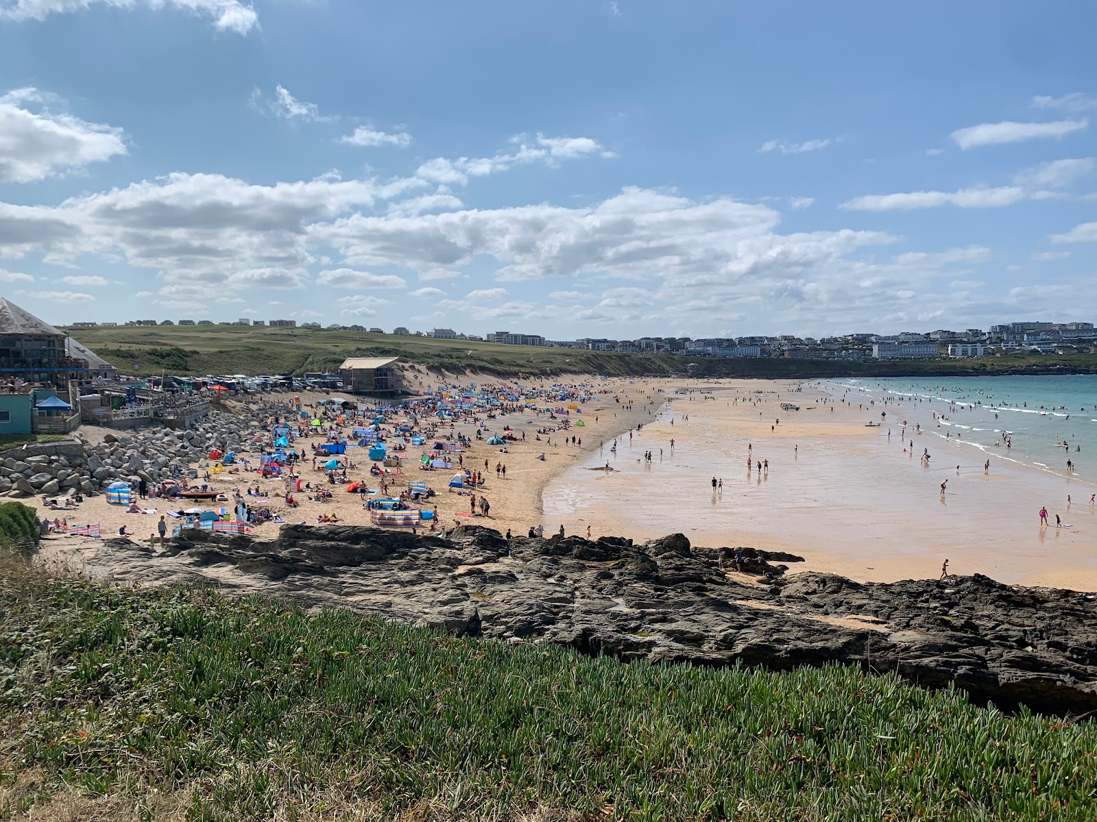 Photo of Fistral beach with very clean level of cleanliness