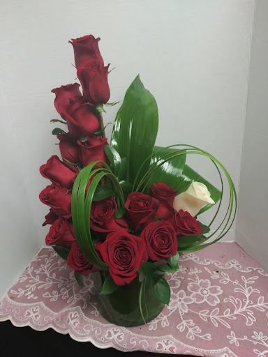 Florist «Blooms & Bouquets», reviews and photos, 2502 N Howard Ave, Tampa, FL 33607, USA