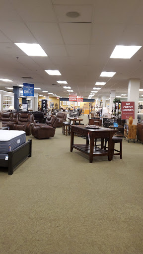 Furniture Store «Raymour & Flanigan Furniture and Mattress Store», reviews and photos, 2795 Richmond Ave, Staten Island, NY 10314, USA