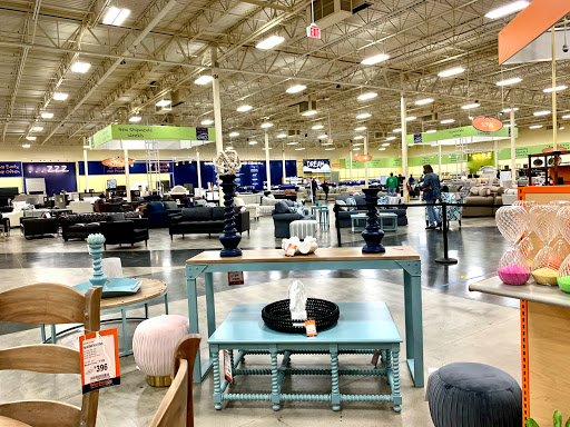 Furniture Store «Weekends Only Furniture & Mattress», reviews and photos, 14205 Manchester Rd, Manchester, MO 63011, USA