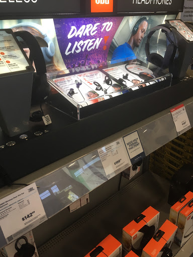 Electronics Store «Best Buy», reviews and photos, 4707 Valley View Blvd NW, Roanoke, VA 24012, USA