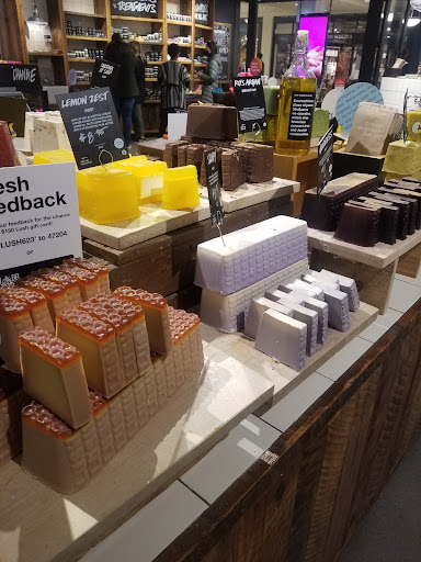 Cosmetics Store «Lush Cosmetics», reviews and photos, 2500 N Mayfair Rd, Milwaukee, WI 53226, USA