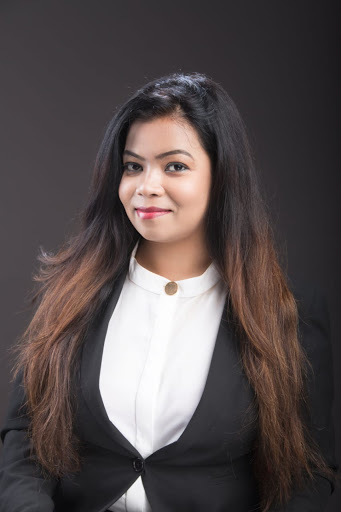 Advocate Ishita Sinha (Supreme Court of India) Divorce Lawyer in Ghaziabad | Family Lawyer in Ghaziabad | Corporate Lawyer in Ghaziabad.