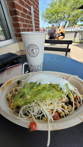 Mexican Restaurant «Chipotle Mexican Grill», reviews and photos, 1385 Conant St A, Maumee, OH 43537, USA