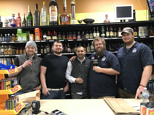 Liquor Store «Delhi Liquor Store», reviews and photos, 5193 Delhi Ave, Cincinnati, OH 45238, USA