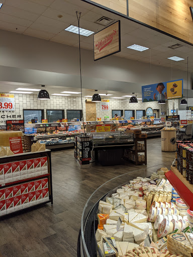 Grocery Store «Metro Market», reviews and photos, 1123 N Van Buren St, Milwaukee, WI 53202, USA