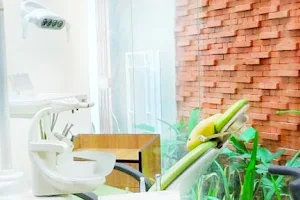 Khalifa Dental | Praktek Dokter Gigi Jogja | Klinik Gigi Jogja image