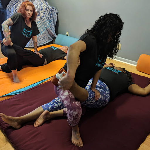 Massage Therapist «Heeling Sole Barefoot Massage», reviews and photos, 1864 Nacogdoches Rd, Alamo Heights, TX 78209, USA