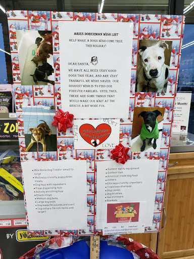 Pet Supply Store «Chow Hound Pet Supplies», reviews and photos, 5265 Northland Dr NE, Grand Rapids, MI 49525, USA