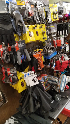 Outdoor Sports Store «Sierra Trading Post», reviews and photos, 215 N Maple Rd Unit 1F, Ann Arbor, MI 48103, USA