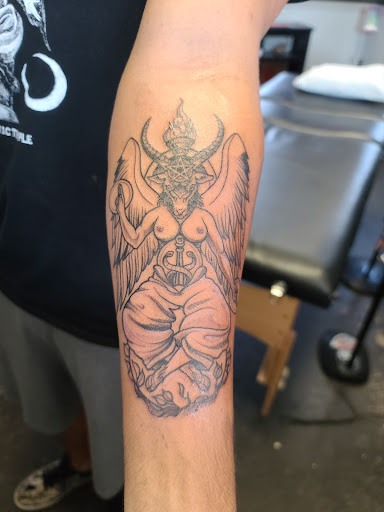 Tattoo Shop «King Street Body Gallery», reviews and photos, 220 W King St # 8, Cocoa, FL 32922, USA