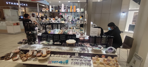 Shopping Mall «The Mills at Jersey Gardens», reviews and photos, 651 Kapkowski Rd, Elizabeth, NJ 07201, USA